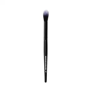 E.L.F. High Points Highlighter Brush, Soft & Tapered Face Makeup Brush For Illuminating & Creating Soft-Focus Glow, Vegan & Cruelty-Free