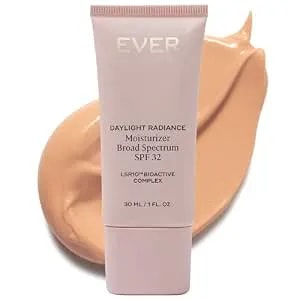 Ever Daylight Radiance Tinted Moisturizer Spf 32 - Mineral Broad-Spectrum + Hydrating Coverage, Lightweight Glow Enhancer - Shade: Light