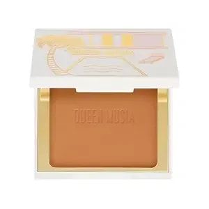 Queen Musia Voyage Nostalgique Soft Sunlight Bronzer –– Longwear, Sun Kissed, Blurring, Seamless Bronzer, Filtered Skin, Skincare Base, Skin Native, Buildable, Lightweight (The Klimt Gold)